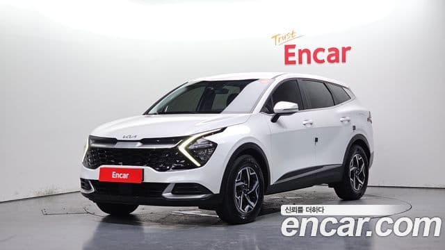 Kia Sportage 2022 — Фото 1/20