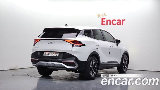 Kia Sportage 2022 — Фото 2/20
