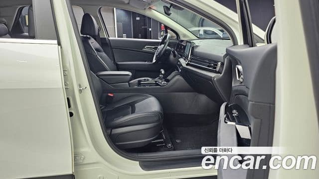 Kia Sportage 2022 — Фото 11/20