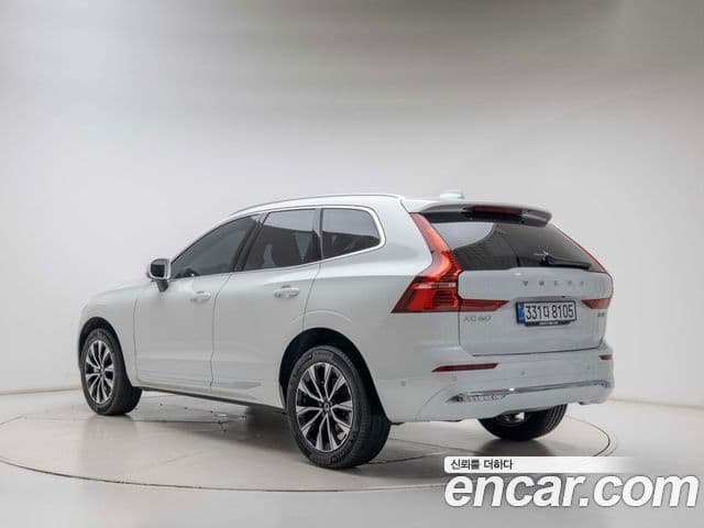 Volvo XC60 2025 — Фото 1/19