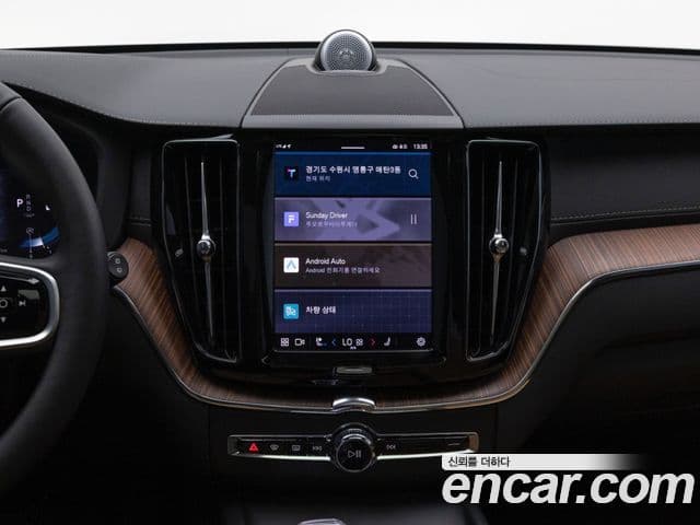 Volvo XC60 2025 — Фото 15/19