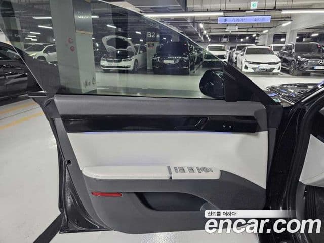 Hyundai Grandeur 2023 — ფოტო 4/20