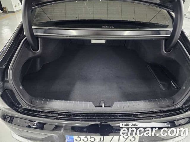Hyundai Grandeur 2023 — ფოტო 18/20