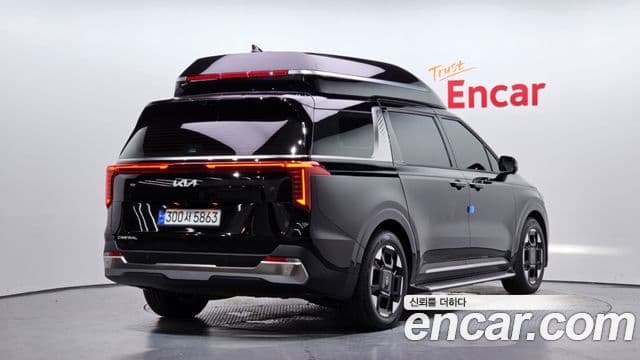 Kia Carnival 2024 — ფოტო 2/20