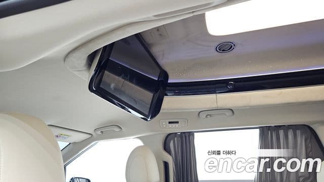Kia Carnival 2024 — ფოტო 16/20