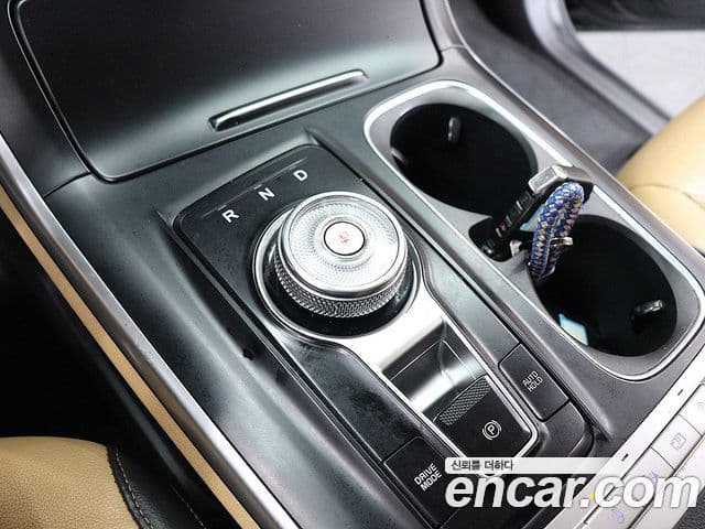 Kia Carnival 2020 — Фото 8/20