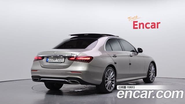 Mercedes-Benz E-Class 2022 — Фото 2/20