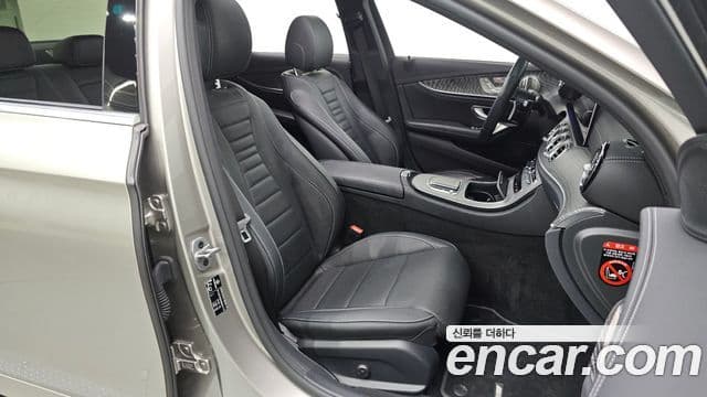 Mercedes-Benz E-Class 2022 — Фото 12/20