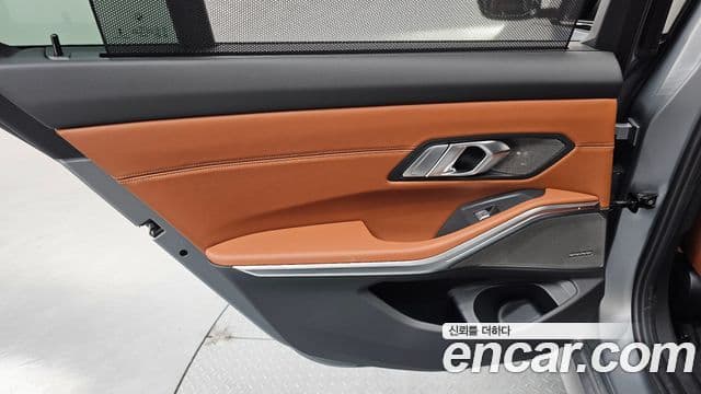 BMW 3 Series 2025 — Photo 5/33