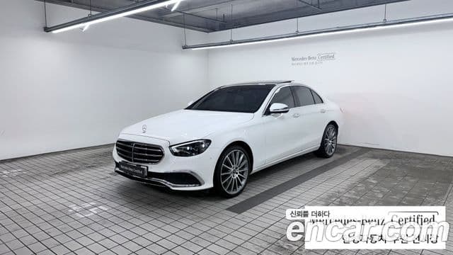 Mercedes-Benz E-Class 2023 — ფოტო 9/20