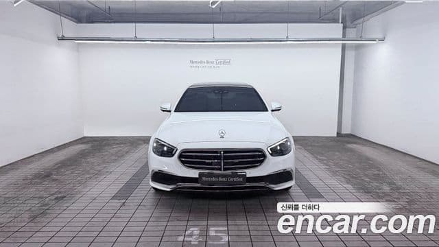 Mercedes-Benz E-Class 2023 — ფოტო 2/20
