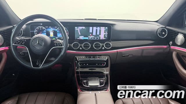 Mercedes-Benz E-Class 2023 — ფოტო 10/20