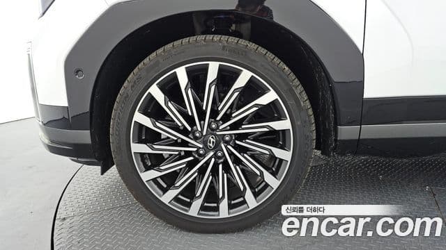 Hyundai Santa Fe 2024 — ფოტო 5/20