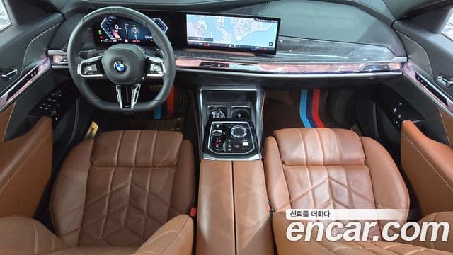 BMW 7 Series 2024 — Фото 7/20