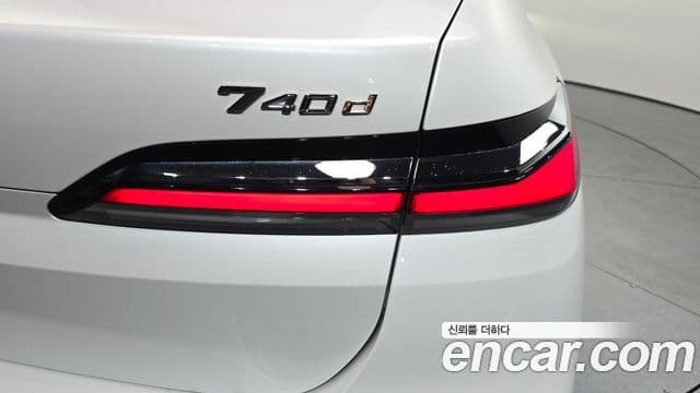 BMW 7 Series 2024 — ფოტო 14/35