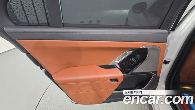 BMW 7 Series 2024 — ფოტო 30/35