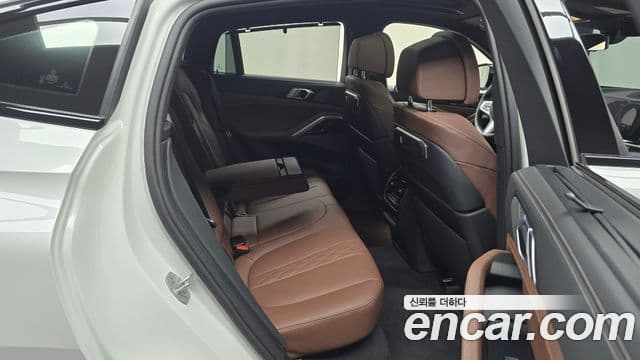 BMW X6 2024 — Photo 8/31