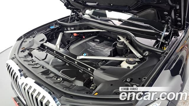 BMW X7 2022 — ფოტო 5/20