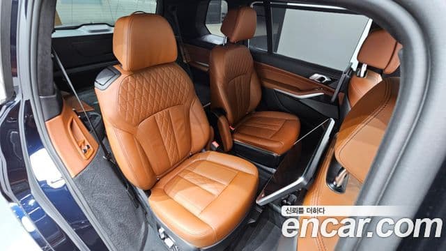 BMW X7 2022 — ფოტო 11/20