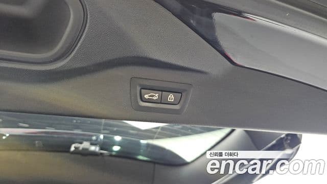 BMW X7 2022 — ფოტო 15/20