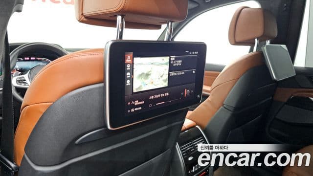 BMW X7 2022 — ფოტო 17/20