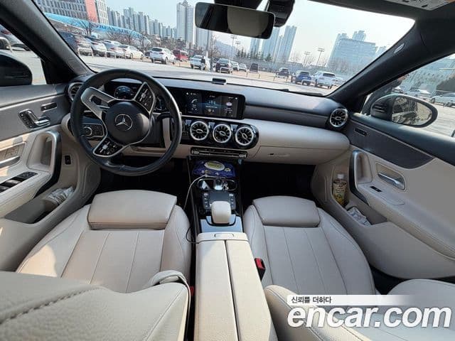 Mercedes-Benz A-Class 2021 — Şəkil 9/16