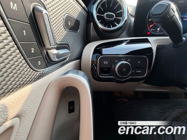 Mercedes-Benz A-Class 2021 — Şəkil 15/16