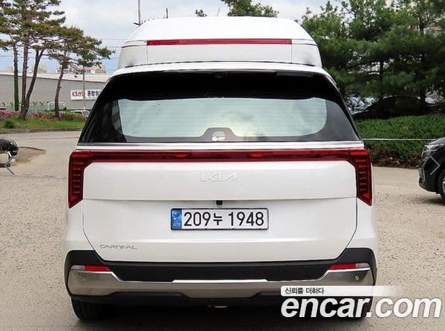 Kia Carnival 2024 — ფოტო 3/20