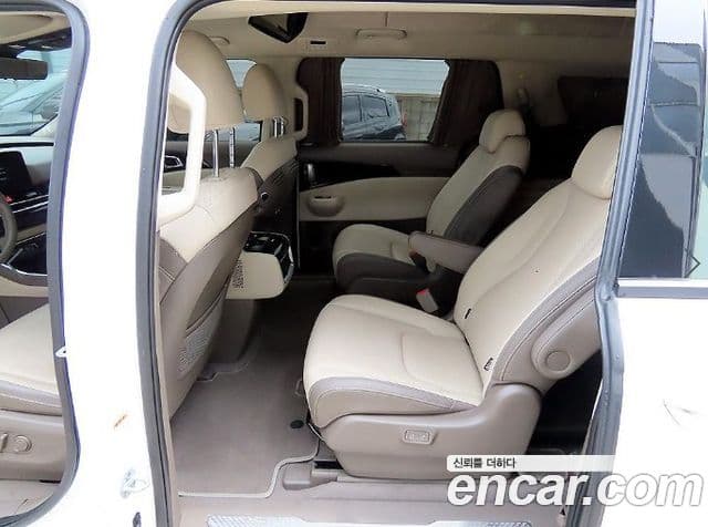 Kia Carnival 2024 — ფოტო 5/20