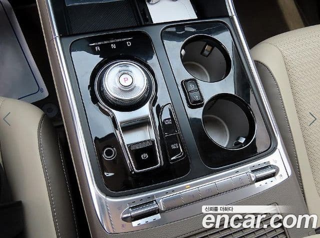 Kia Carnival 2024 — ფოტო 11/20