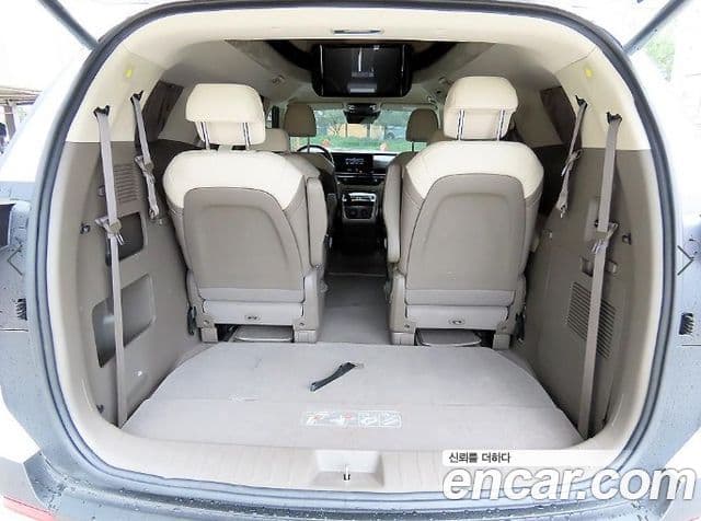 Kia Carnival 2024 — ფოტო 14/20