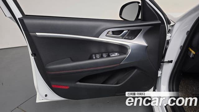 Genesis G70 2019 — ფოტო 20/34