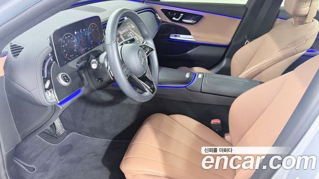 Mercedes-Benz E-Class 2024 — ფოტო 14/20