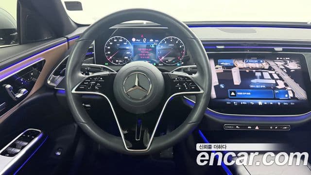 Mercedes-Benz E-Class 2024 — ფოტო 19/20