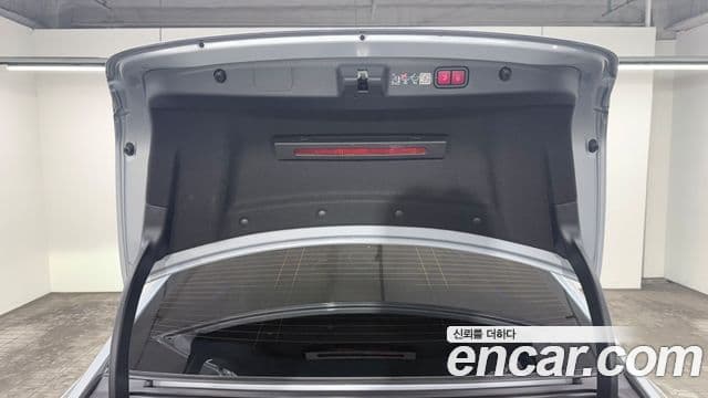 Mercedes-Benz E-Class 2024 — ფოტო 20/20