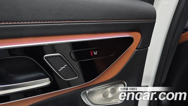 Mercedes-Benz GLC-Class 2025 — ფოტო 18/20