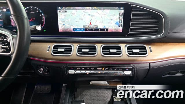 Mercedes-Benz GLE-Class 2020 — Şəkil 13/20