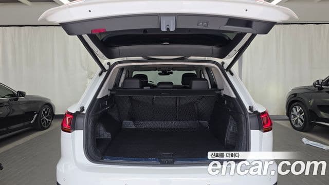 Volkswagen Touareg 2021 — Şəkil 20/20