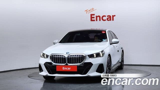BMW 5 Series 2024 — ფოტო 2/20