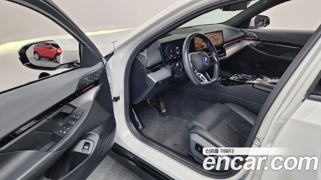 BMW 5 Series 2024 — ფოტო 9/20