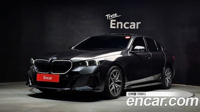 BMW 5 Series 2025 — ფოტო 1/20