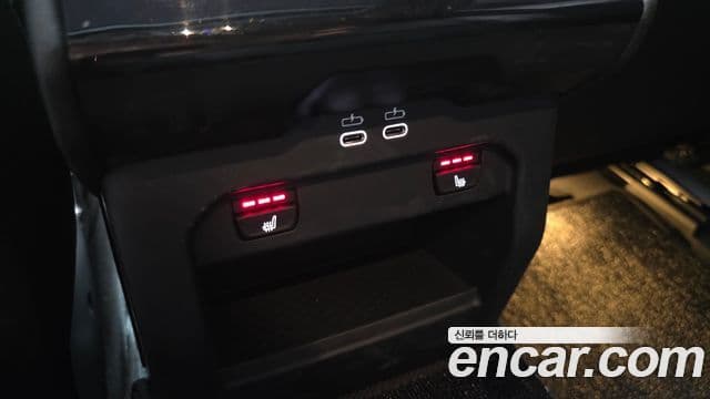 BMW 5 Series 2025 — Photo 21/30