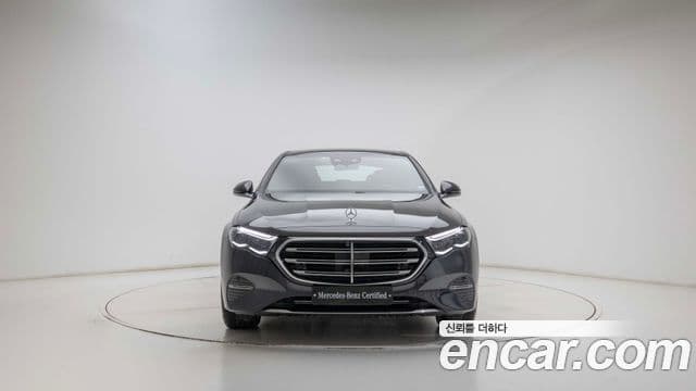 Mercedes-Benz E-Class 2025 — ფოტო 2/20