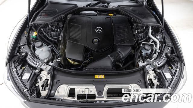 Mercedes-Benz E-Class 2025 — ფოტო 5/20