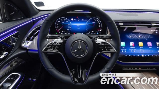 Mercedes-Benz E-Class 2025 — ფოტო 20/20