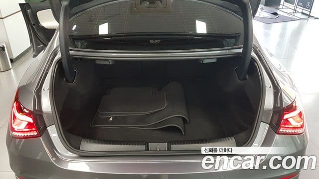 Mercedes-Benz CLA-Class 2020 — Şəkil 10/17