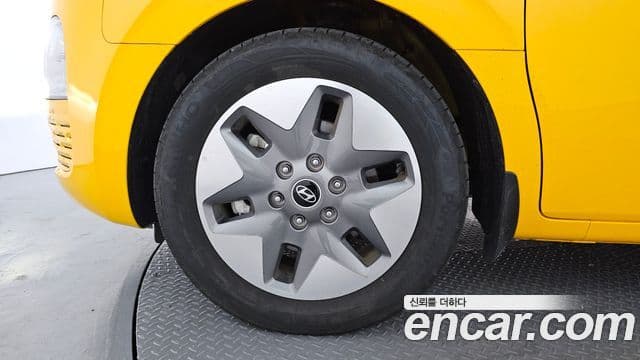 Hyundai Staria 2025 — ფოტო 5/20
