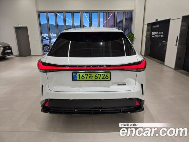Lexus RX500h 2025 — Şəkil 4/16