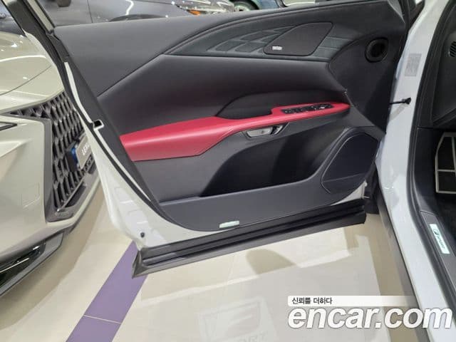 Lexus RX500h 2025 — Şəkil 12/16