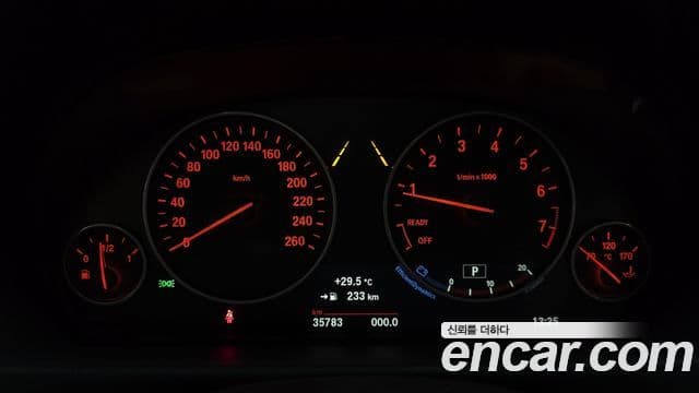 BMW 3 Series 2018 — ფოტო 6/20